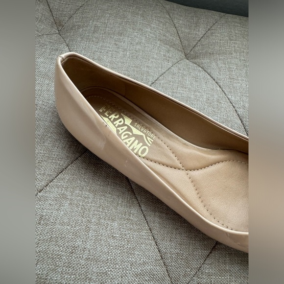 Women’s Salvatore Ferragamo Varina Ballet Flats - Picture 5 of 7